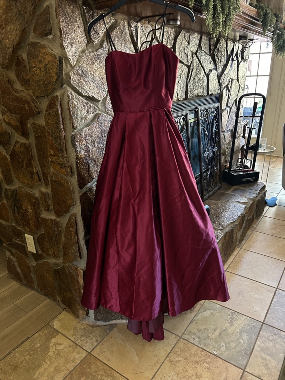 Macy's Burgundy Strapless Formal Dress Betsy&Adam size 0